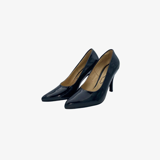 Tacones negros para mujer punta puntiaguda