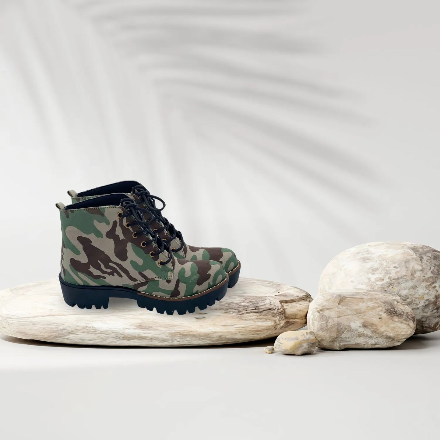 Botines de Camuflaje  con Pasador y  Plataforma para Mujer